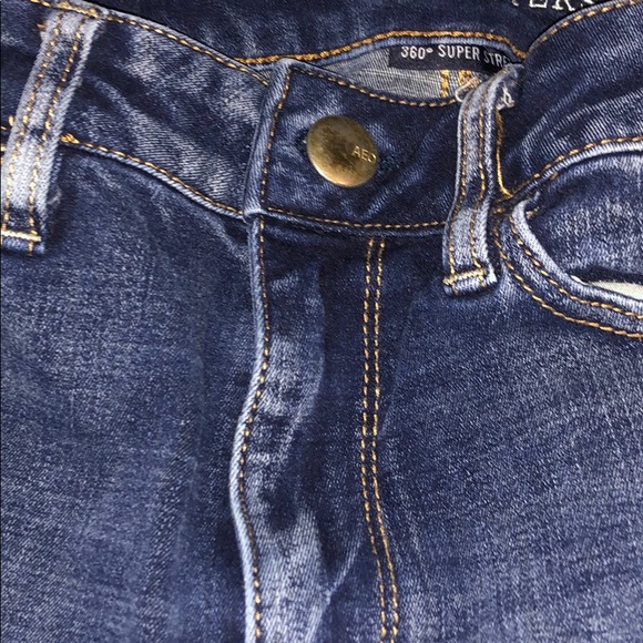 AE Jeans - Picture 4 of 8